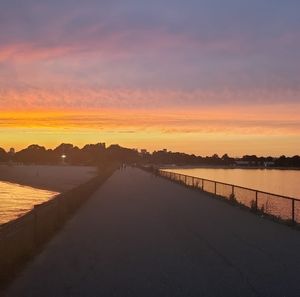 Meet your Posher, Amen